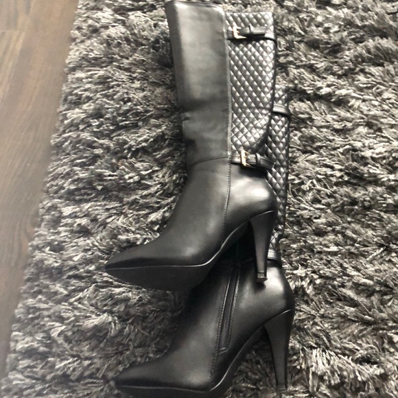 Black quilted boot - Picture 3 of 3